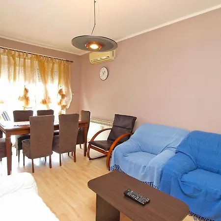 Alen 1413 Apartment Pula
